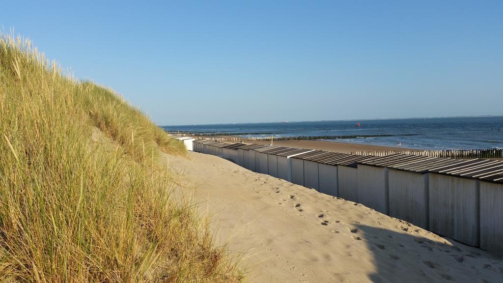 'STRANDGAPER' zeeland sky recreatie Villa Westkapelle Cameră foto